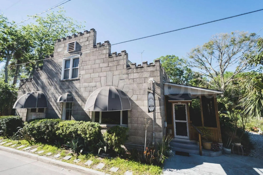 Castle Garden Bed & Breakfast
