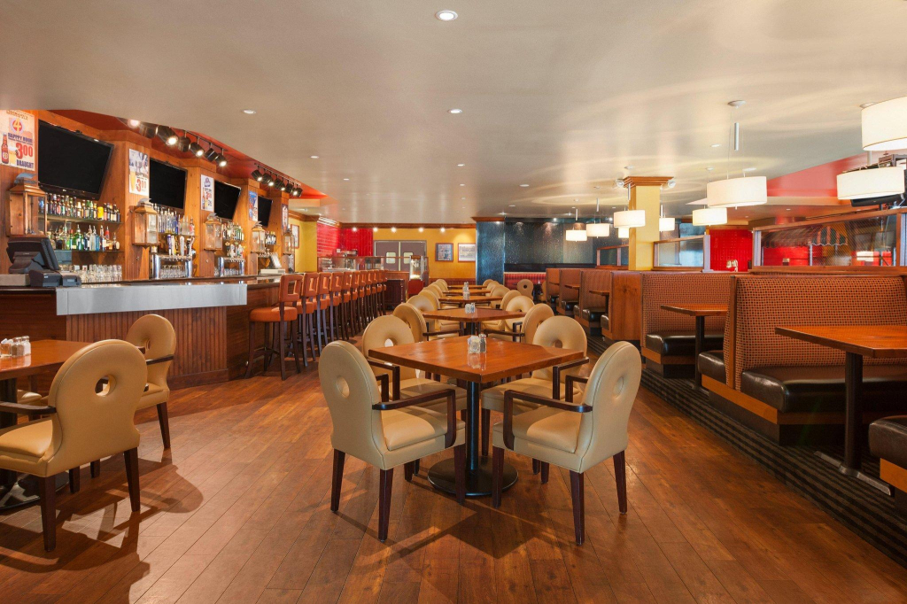 DoubleTree by Hilton Hotel Dallas - Love Field