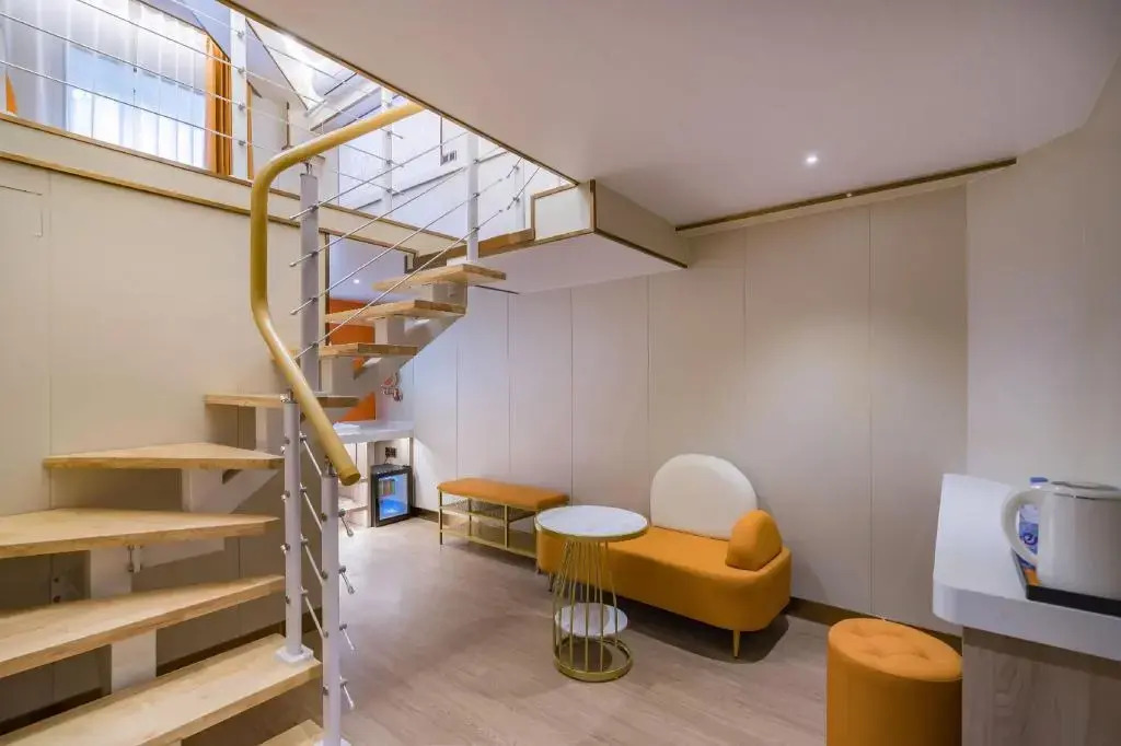 Dequan Luxury Huayuan Hotel, near POP LAND and SOLANA