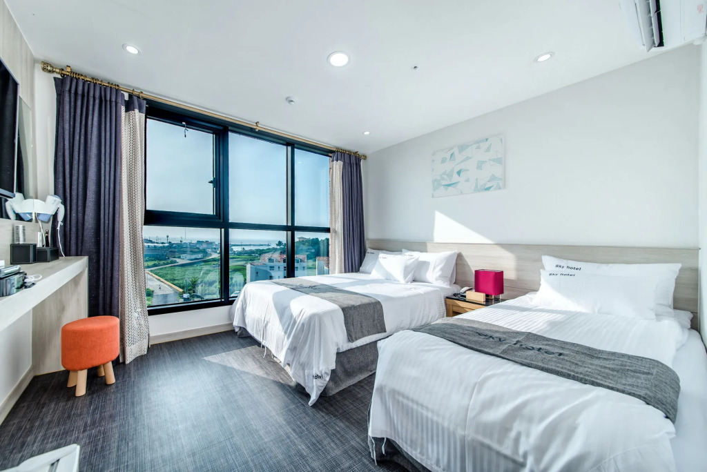 Sky Hotel