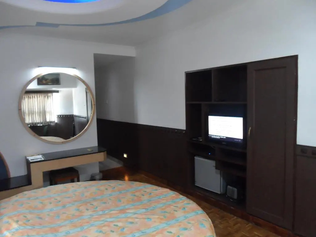 Hotel Hilltop Towers