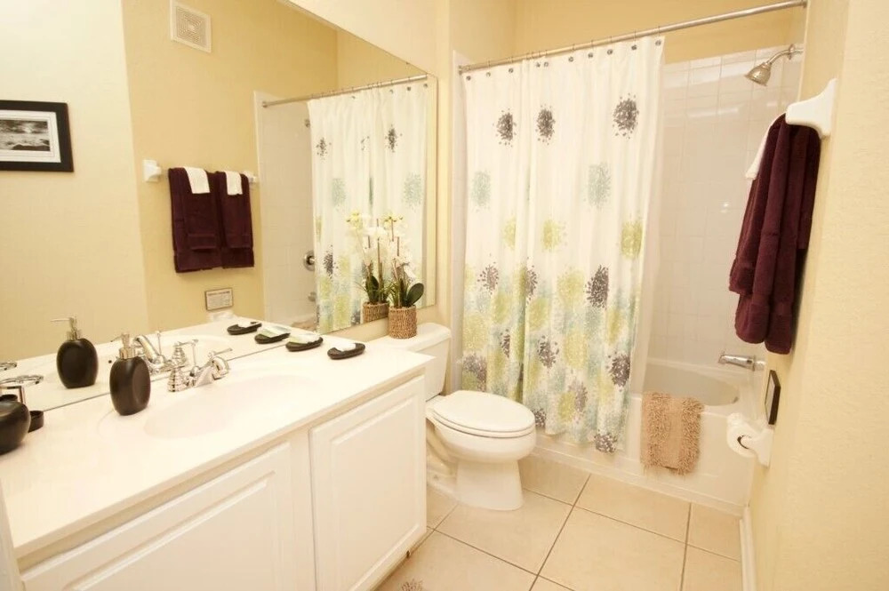 Poolside Charm 3 Bedroom Condo