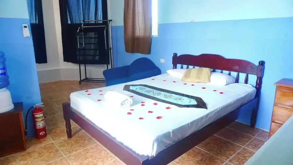 See Belize Seabreeze Sea View Studio With Balcony, Pool & Overwater Deck, 2nd FL