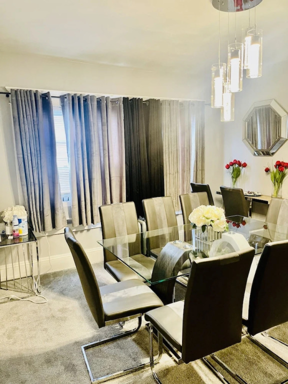 Newly Renovated 2 floor Getaway