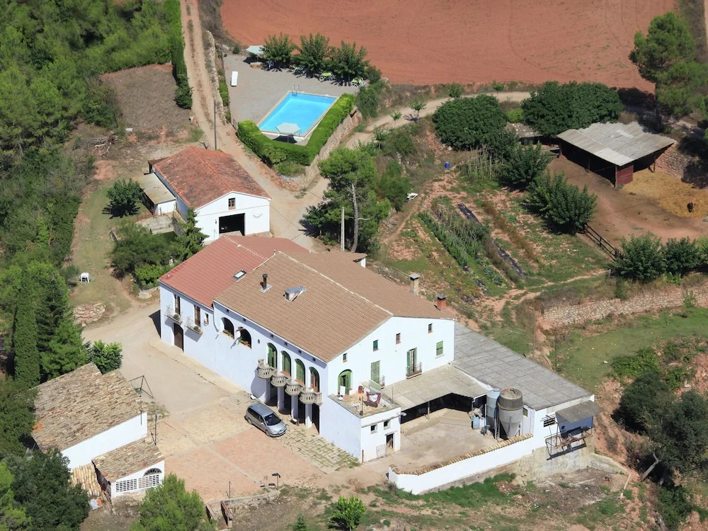 Cozy Cottage in Catalonia With Pool and Garden