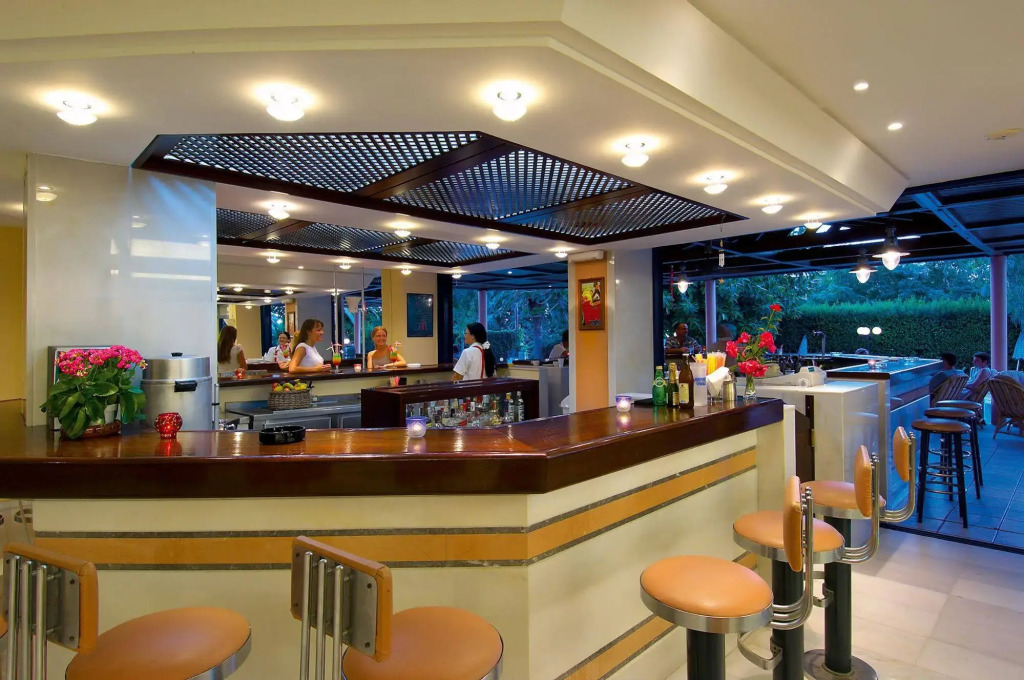 The Syntopia Hotel