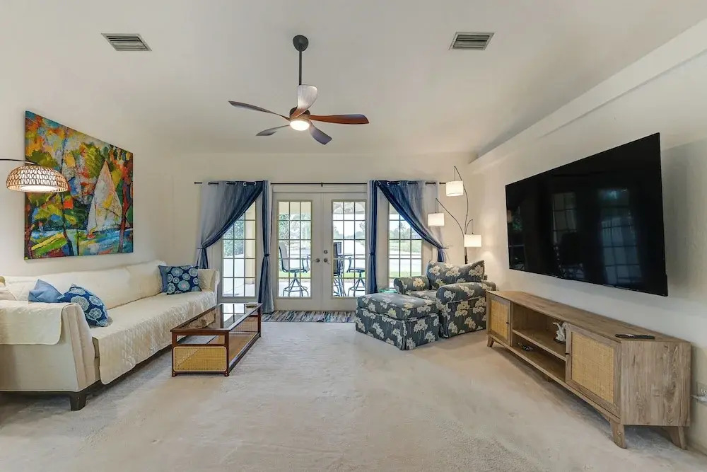 Waterfront Cape Coral Home: Views & Birdwatching