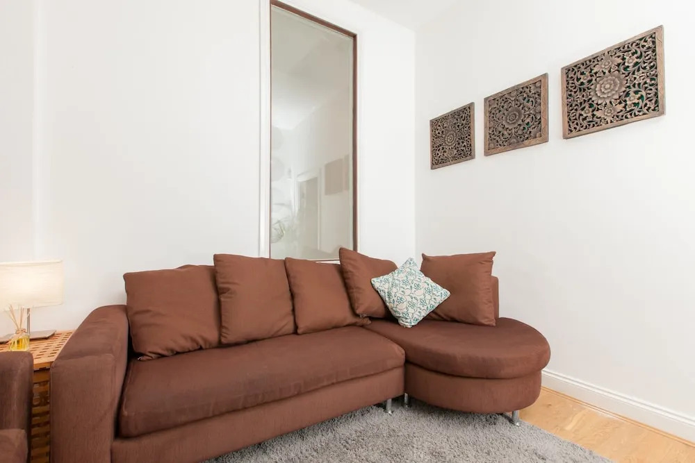 2 Bedroom Home In Great Location In Edinburgh
