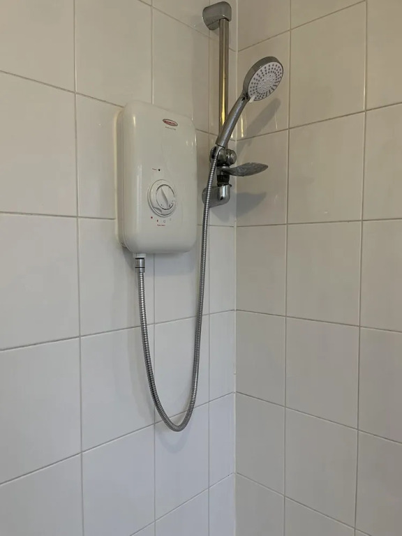Hive Stays, Sleeps 3, Free Parking, Wifi, Smart Tv