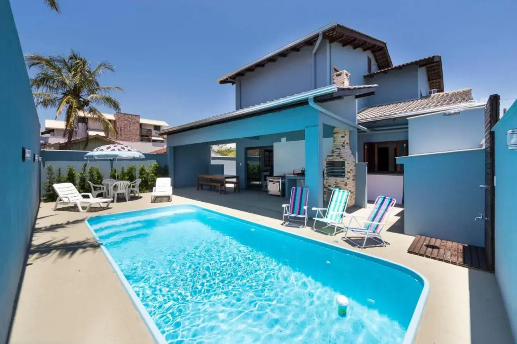 Casa Patta - 05 dormitórios, com piscina