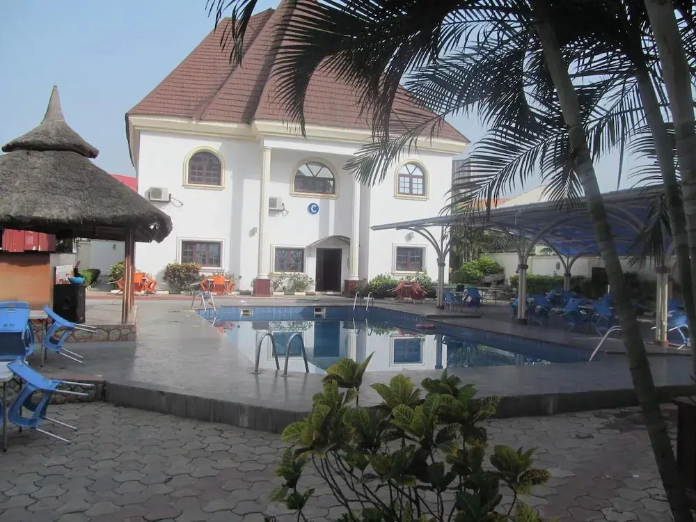 Pauliham Hotel and Suites