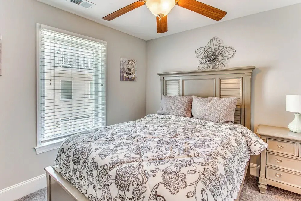 Walk to Ocean: Myrtle Beach Townhome w/ Balcony!