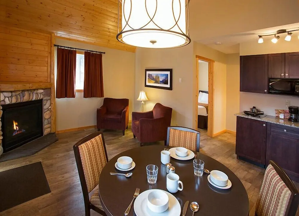 Jasper East Cabins