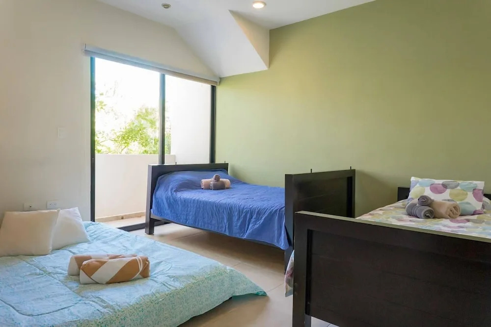 Private Roof, Pool+ Exclusive Offers /rstprca-301d