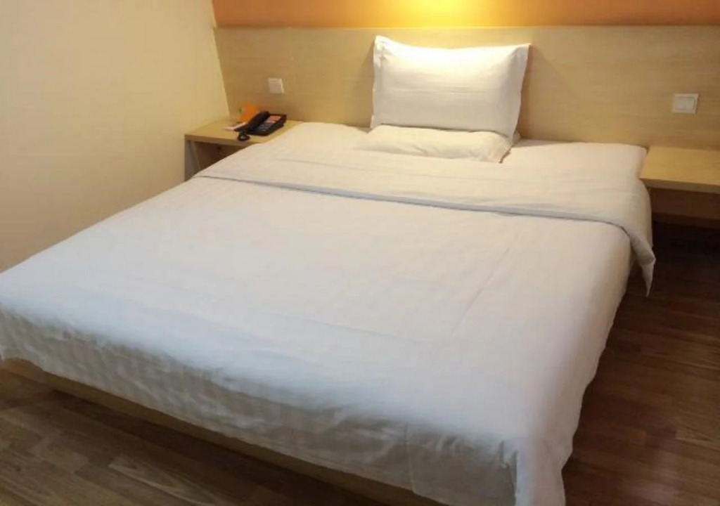 7 Days Inn Changsha Yinpenling Aokesi Square Branch