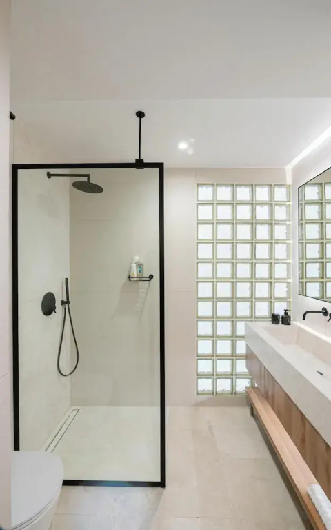 Elia Cove Luxury Villas & Residences