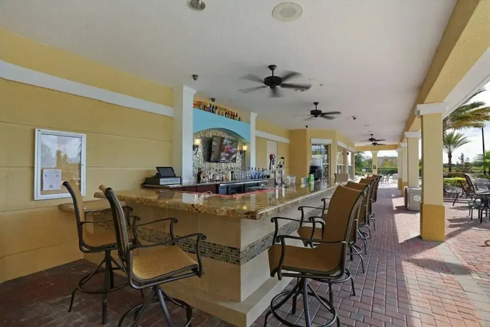 Vista Cay 3 BR Condo Large Balcony - NPM 8841