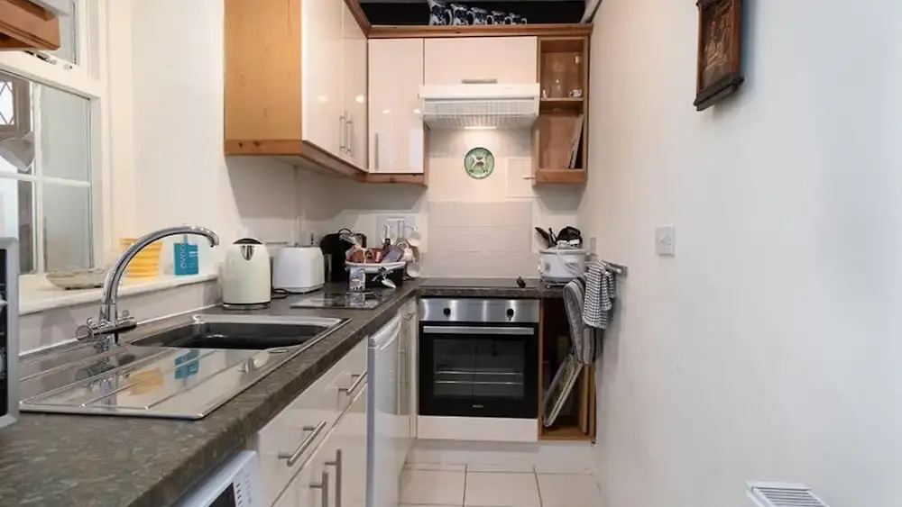 Ty Doli Cottage, rural location just outside Conwy town