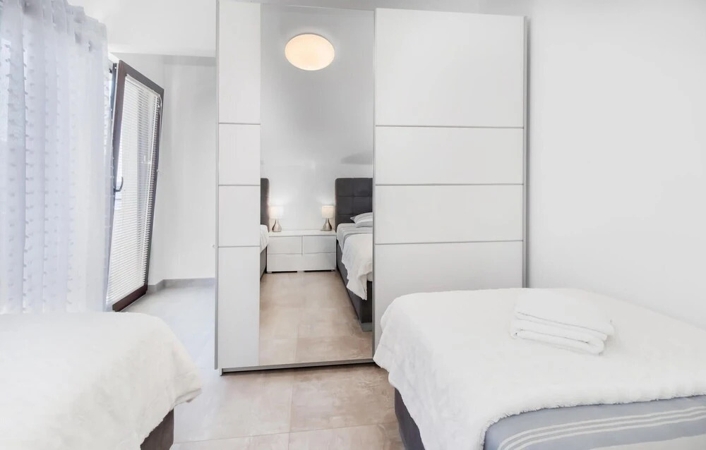 Nice Apartment in Crikvenica With Wifi and 2 Bedrooms