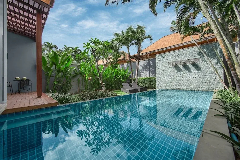 VILLA ARU Private Pool 3 min to Naiharn Beach