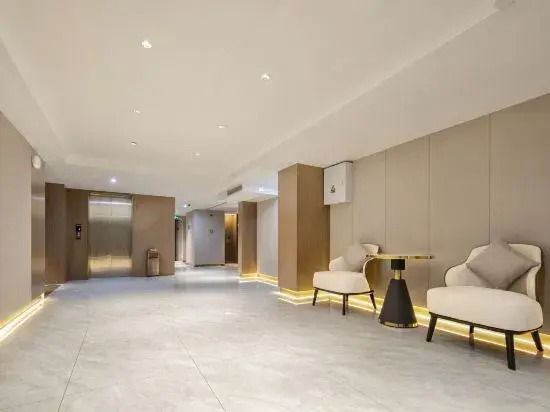 Borrman Hotel (Wuhan Huangpi Plaza Subway Station Longhui International Trade Center)