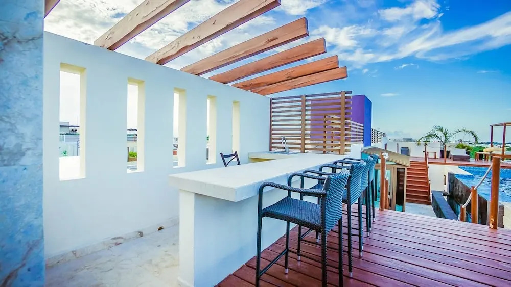 Las Brisas 401 3 Bedroom Condo by RedAwning
