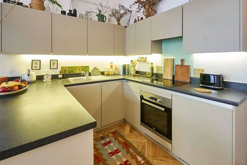 Host Stay Brunswick Place Flat