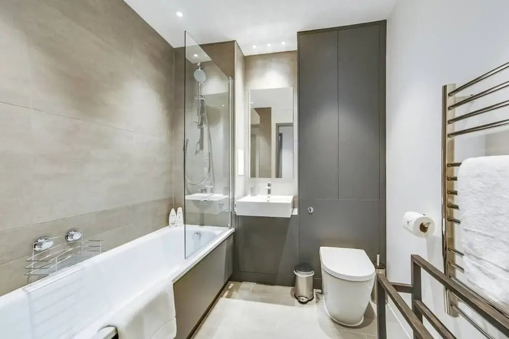 Modern 2bed W/balcony Sleeps 6 in Hackney