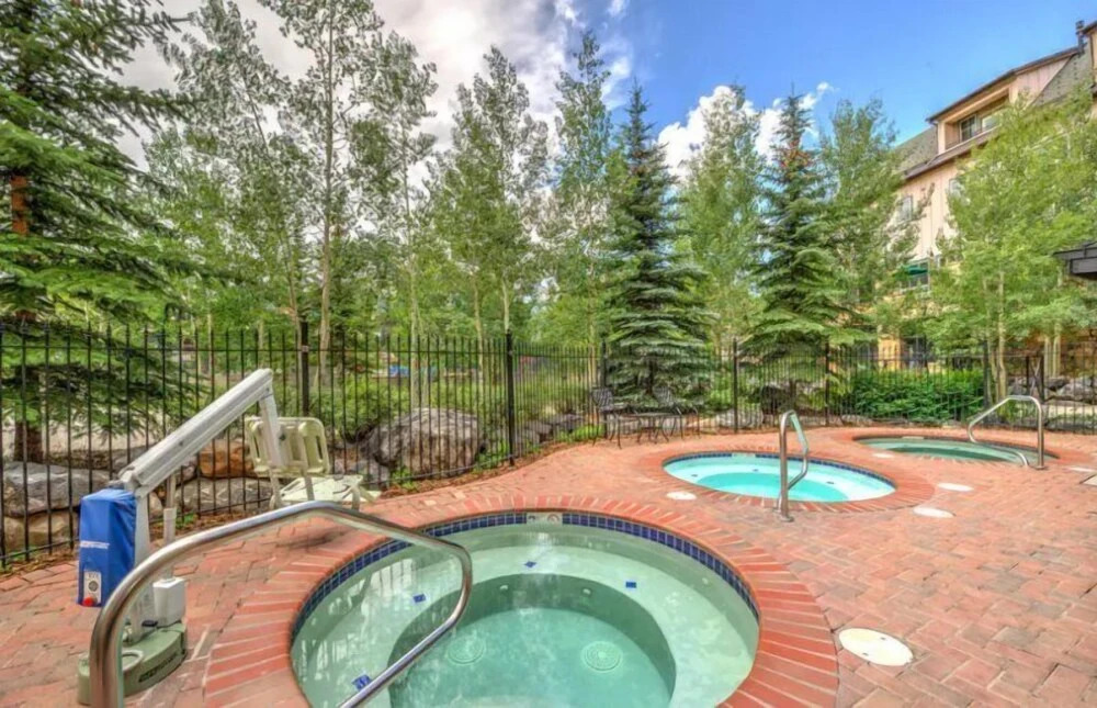 Perfectly Placed 2 Bedroom Vacation Rental in Historic Downtown Breckenridge With Access to Hot Tub and Pool
