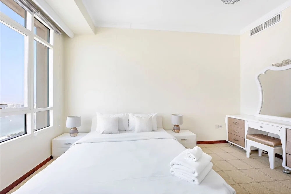 Spectacular 180 Degree Seaview 3 Bedrooms Listing By Owner