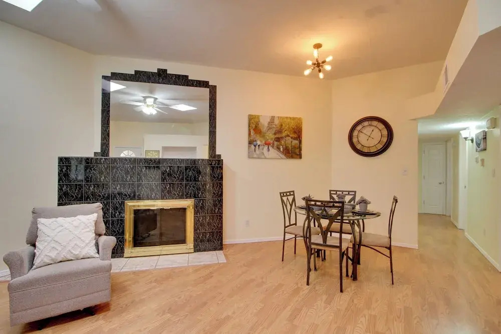 Comfy Albuquerque Townhome < 6 Mi to Downtown