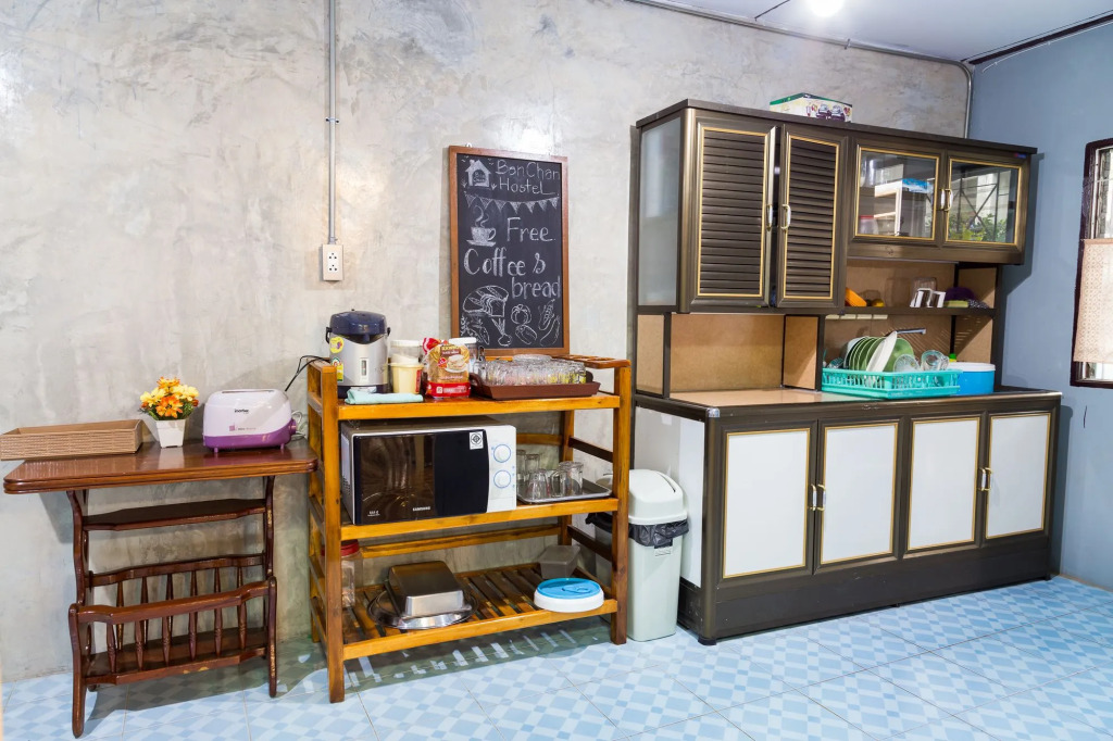 Banchan Hostel
