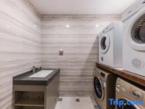 Shantou Haiqinwan Apartment (Shantou High-Speed Railway Station)