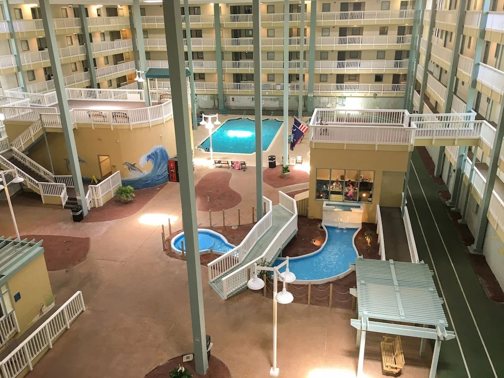 William Hilton #4305 - 2 Br Condo