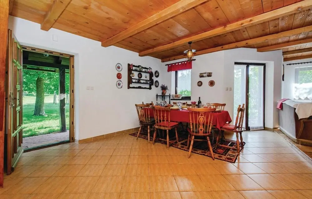 Awesome Home in Breze With Wifi, Outdoor Swimming Pool and 4 Bedrooms