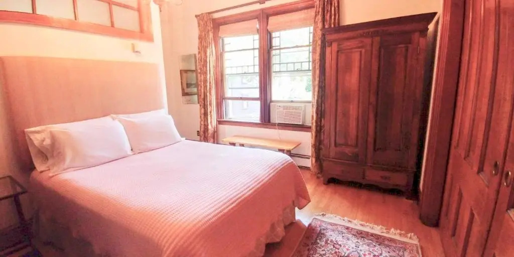 Austin House Inn