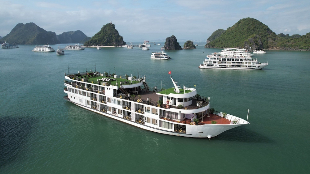 Halong Deluxe 1 Cruise