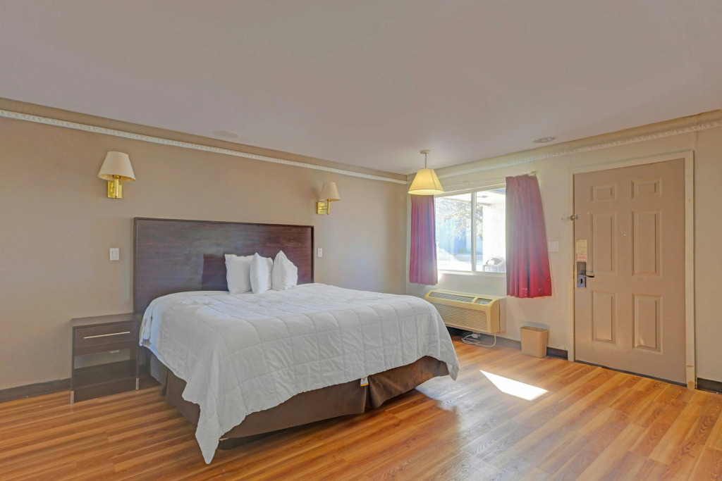 Travelers inn by OYO Wichita Falls