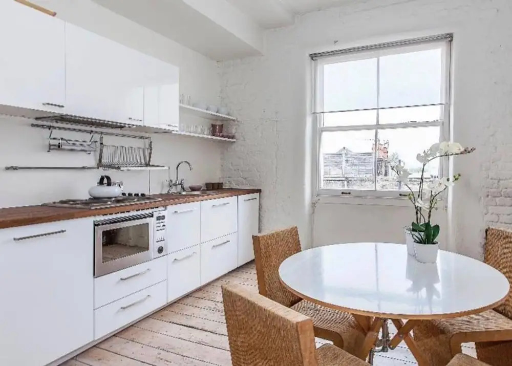 Contemporary Artists Studio Near Portobello Road