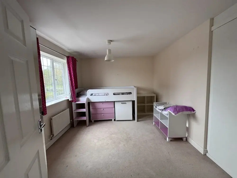 Spacious 4Bd House With Character In Coventry