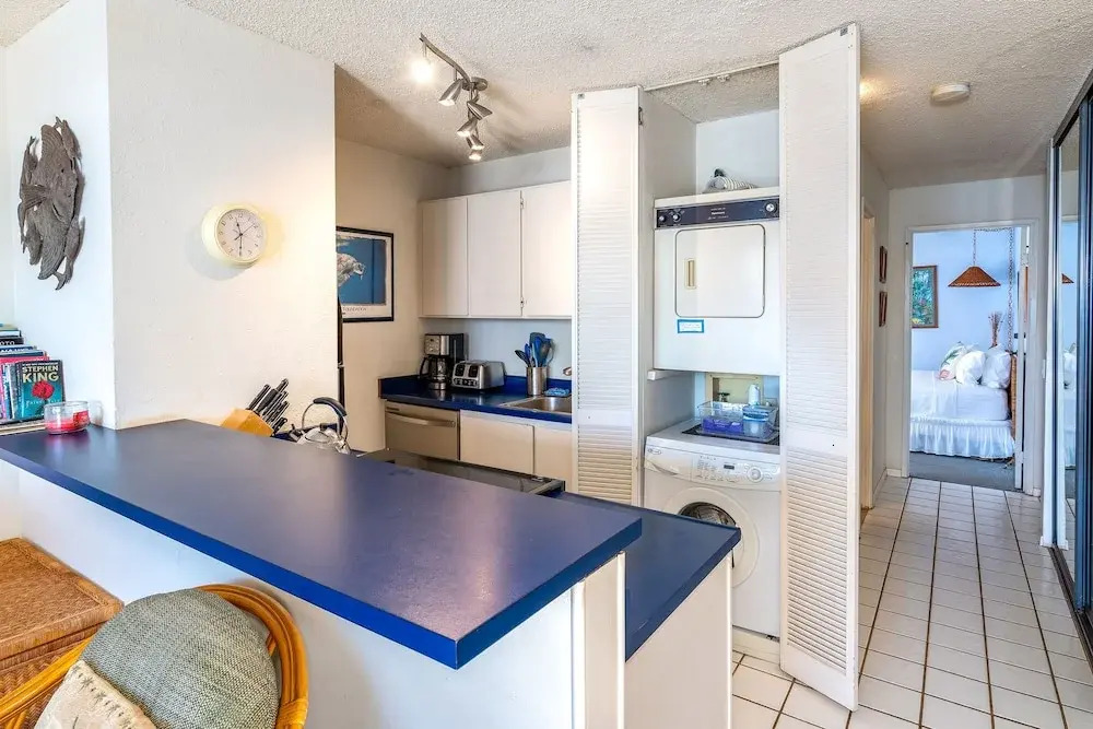 Ocean Front & Budget Friendly: Maalaea Banyans 204 - The Perfect Couples Getaway