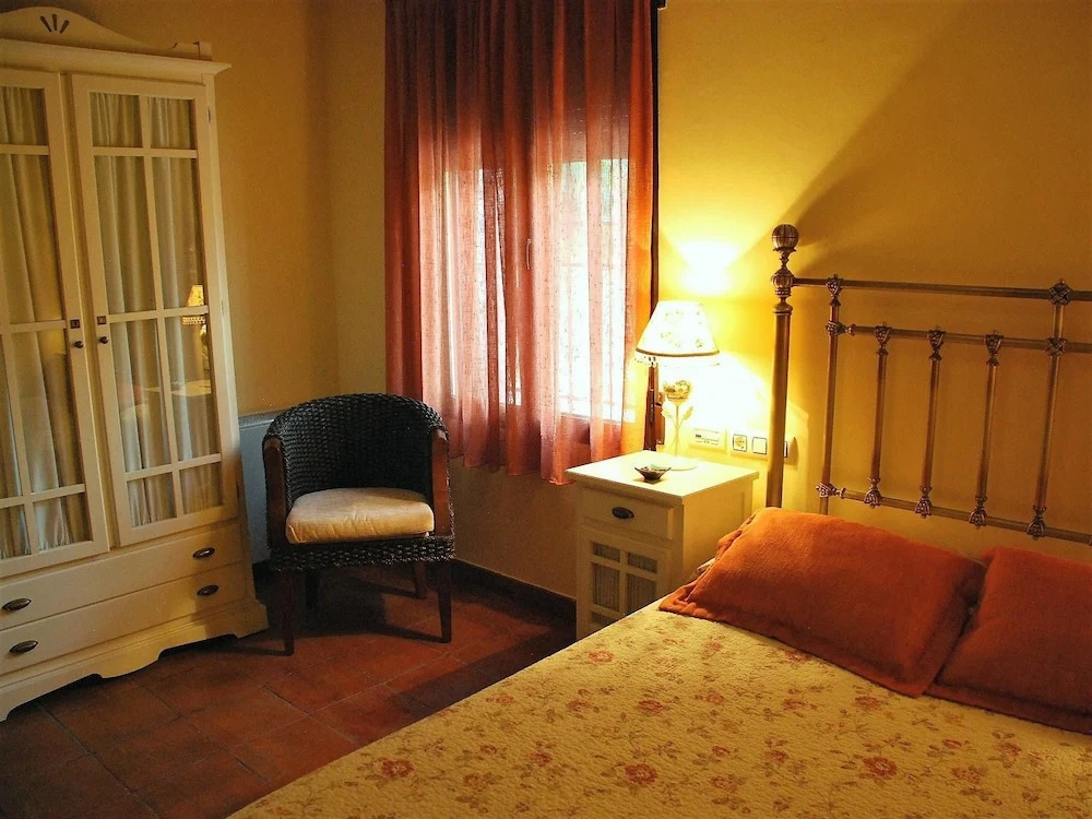House With 4 Bedrooms in Navas de Estena, With Wonderful Mountain View