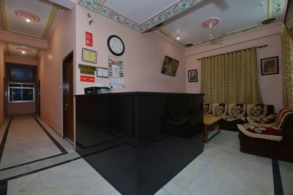 OYO 18830 Hotel Rampur Haveli