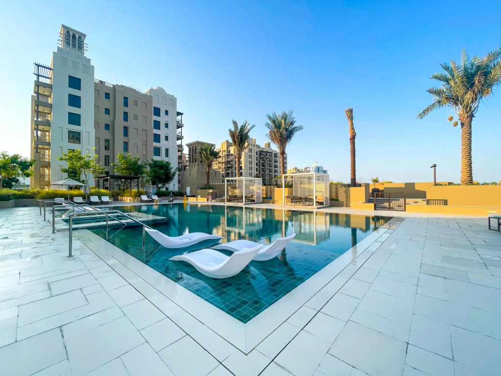 Exclusive Seaview 3BR Roof Terrace Apt  with Scenic Views of Burj alArab