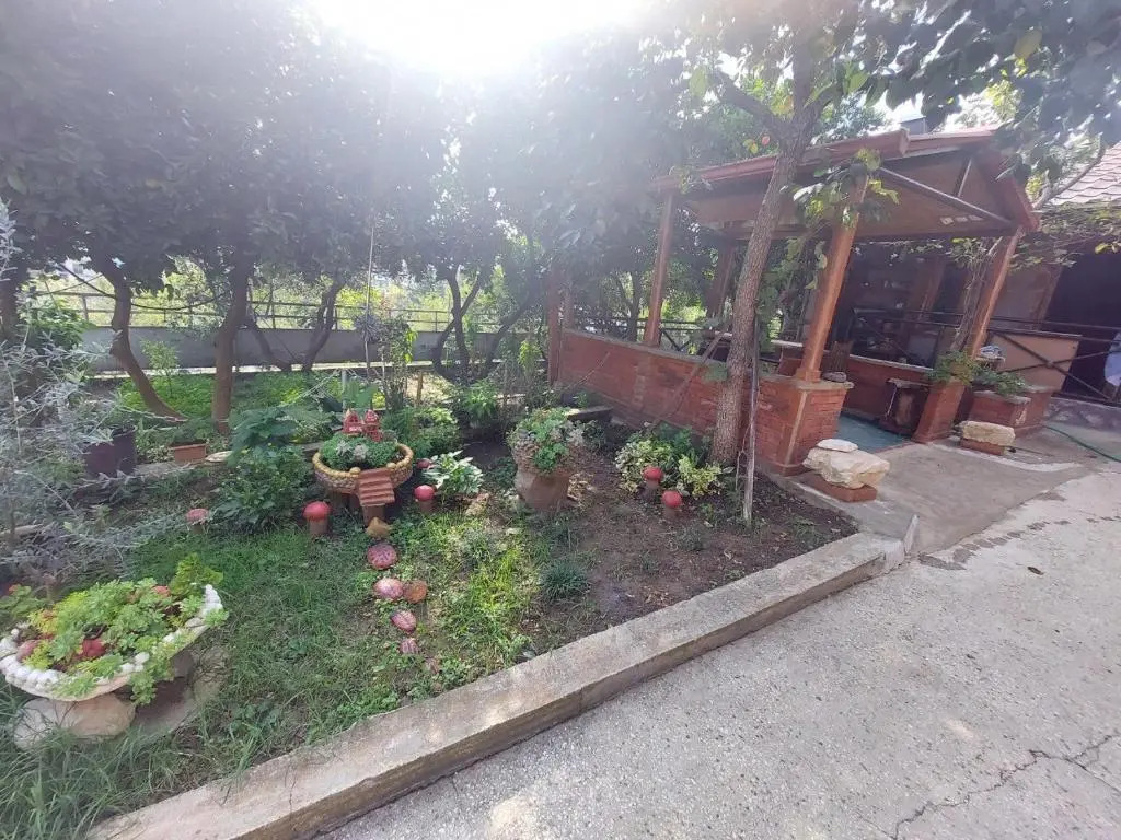 Guest House Lakada
