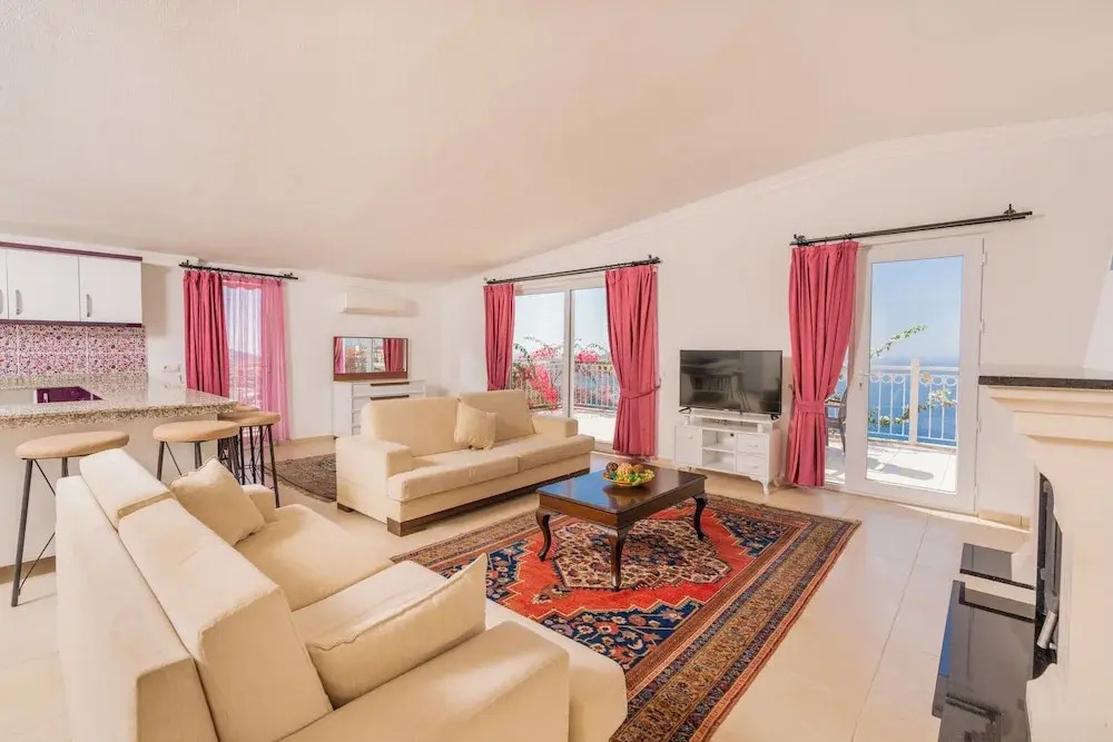 Villa Fuchsia 4-bedroom Retreat With Private Pool and Breathtaking View