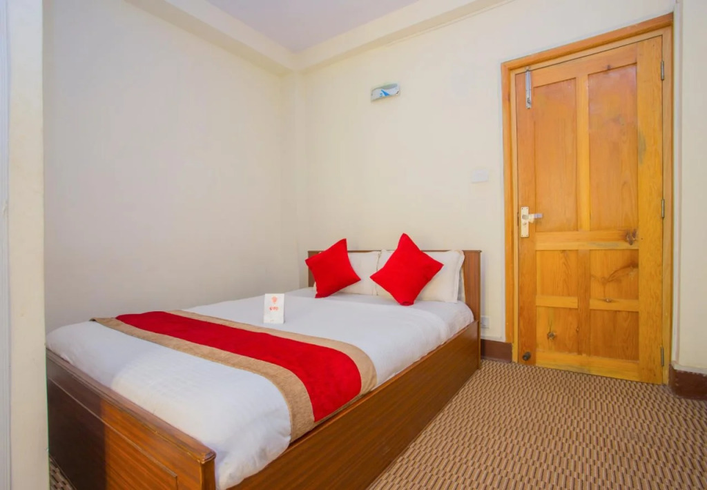 OYO 255 White Zambala Hotel