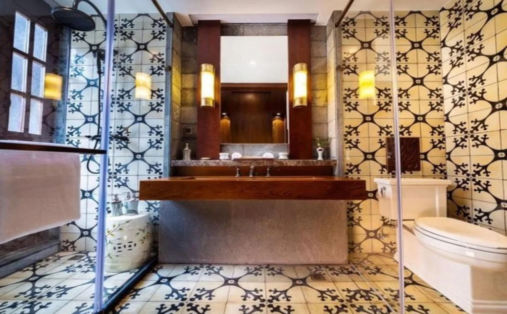 Silver Chest Boutique Hotel