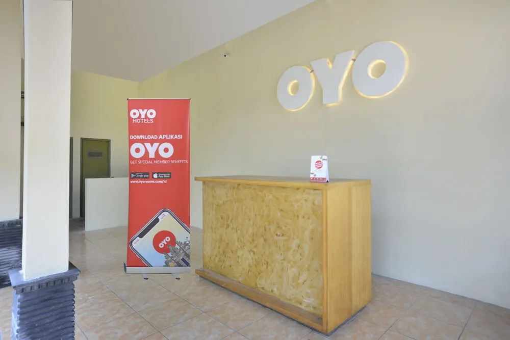 OYO 810 Idola Residence