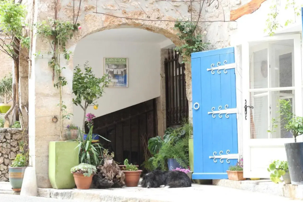 Les toits de cocagne Studio in the village center